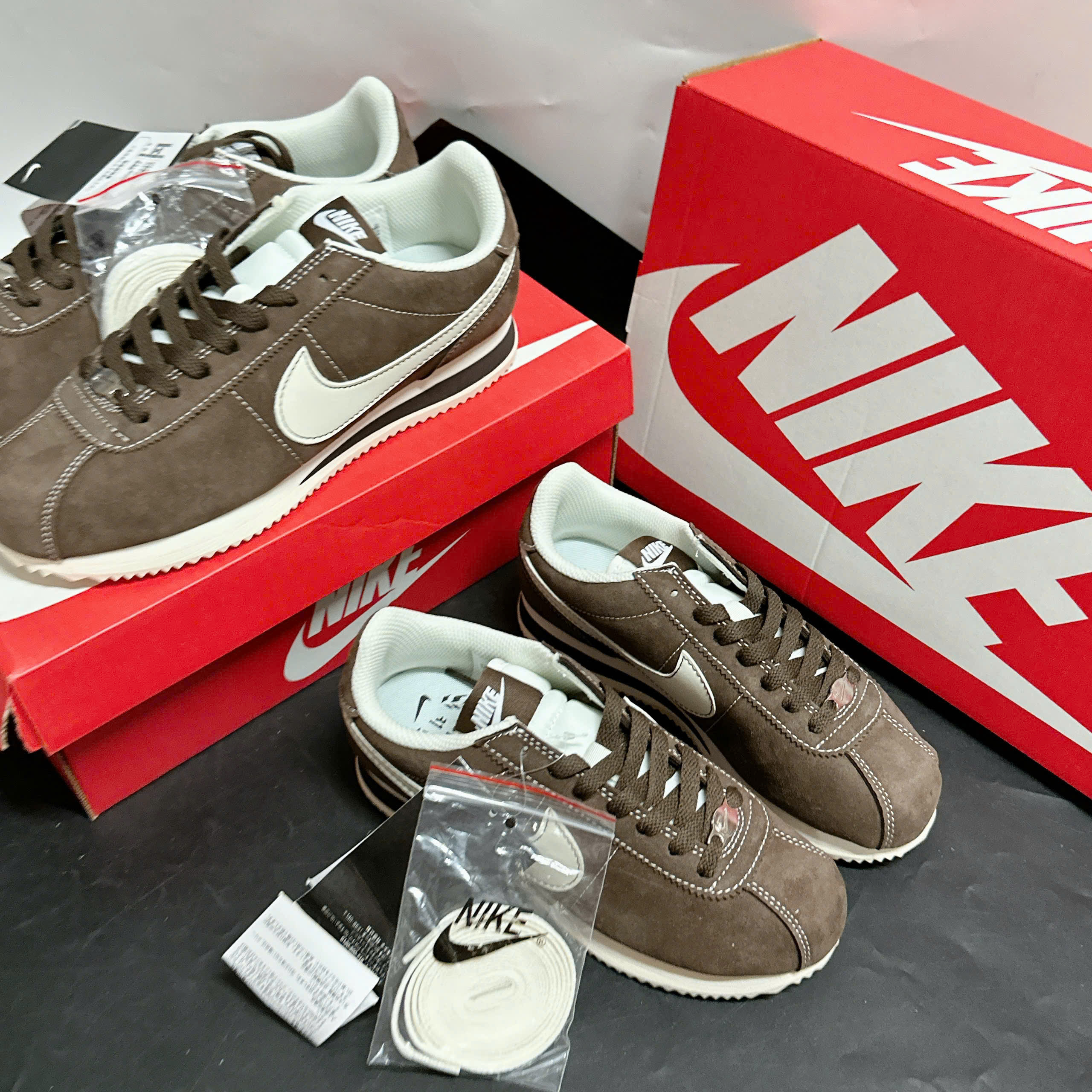 Giày Sneaker Nike Cortez Nữ Màu Nâu Tây Giày Sneaker Nike Cortez Nữ Màu Nâu Tây