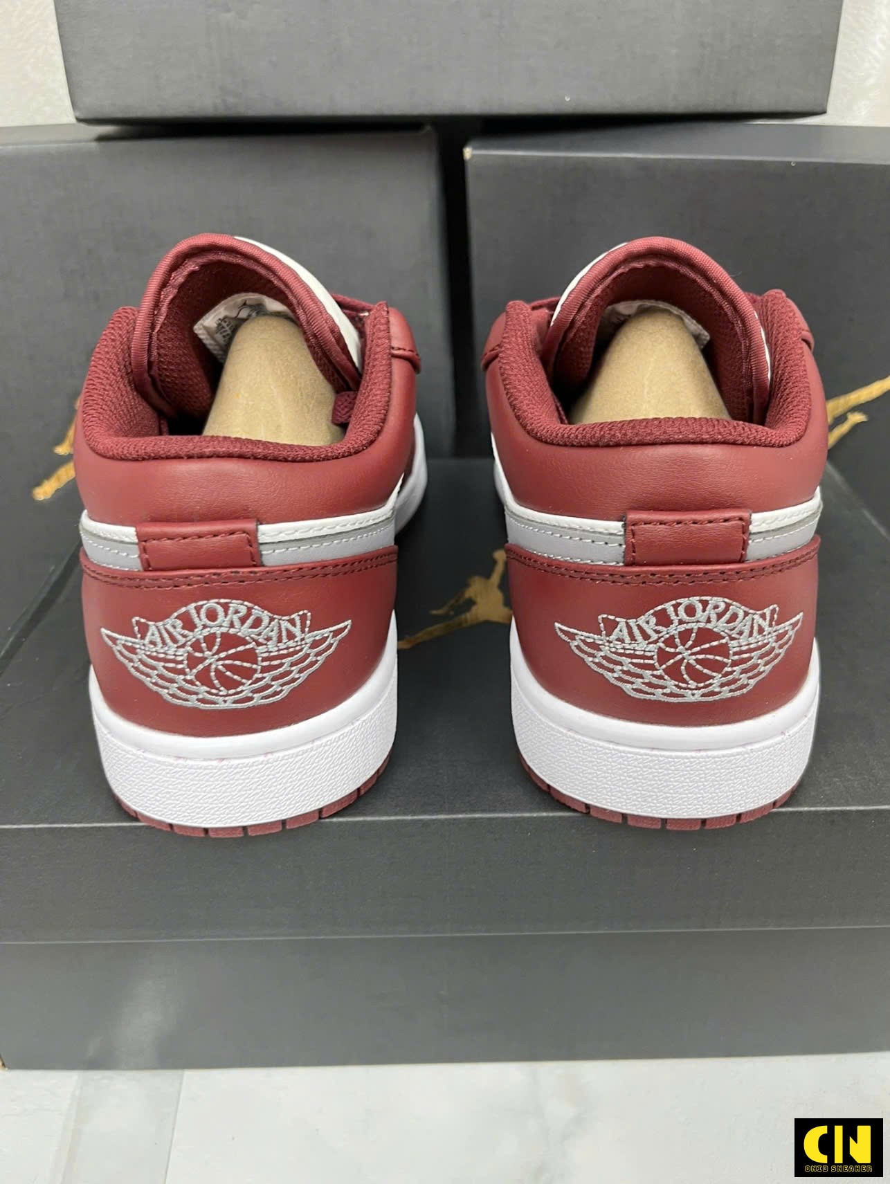 Giày Thể Thao Aj1 Low White Bordeaux Sọc Swoosh Xám Bạc Giày Thể Thao AJ1 Low White Bordeaux Sọc Swoosh Xám Bạc