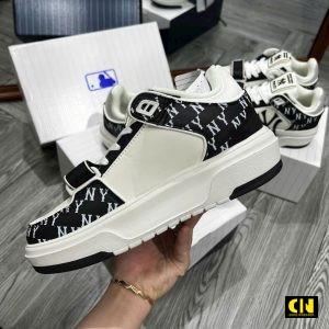 Giay The Thao Mlb Chunky Liner Mid Classic Monogram Ny Giày Thể Thao MLB Chunky Liner Mid Classic Monogram NY