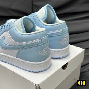 Giay The Thao Nike Air Jordan 1 Low Aluminum Trang Xanh Duong Giày Thể Thao Nike Air Jordan 1 Low Aluminum Trắng Xanh Dương