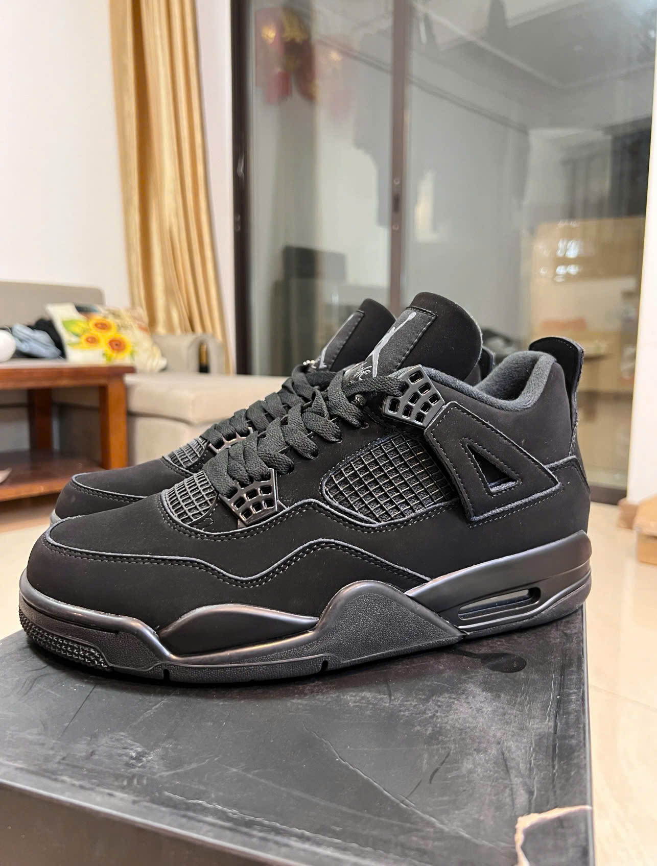 Giày Thể Thao Nike Air Jordan 4 Màu Đen Giày Thể Thao Nike Air Jordan 4 Màu Đen