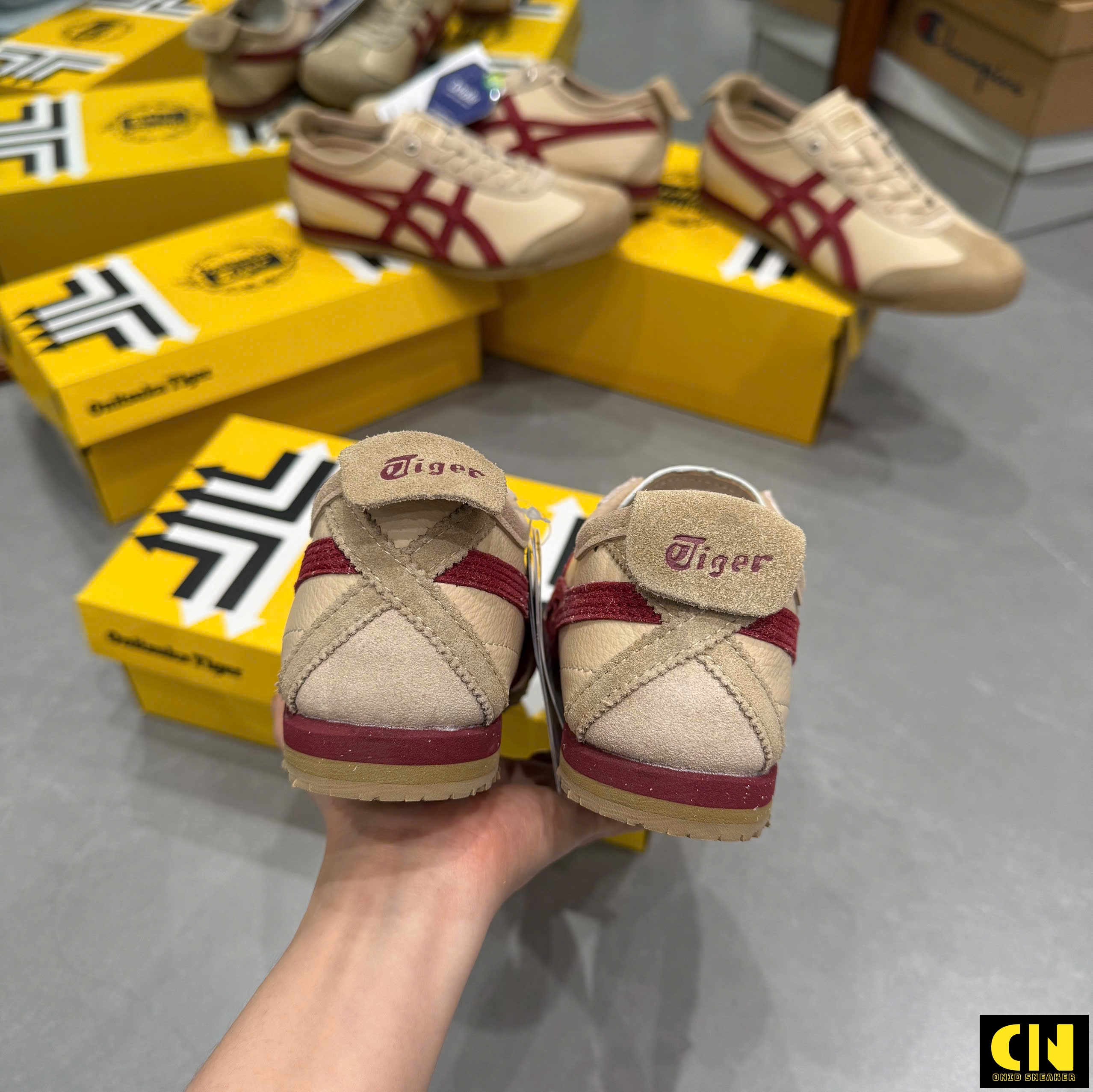 Giày Unisex Onitsuka Tiger Mexico 66 Sd Đế Mỏng Nhẹ Giày Unisex Onitsuka Tiger Mexico 66 SD Đế Mỏng Nhẹ