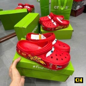 Dep Suc Crocs Classic Clog Lightning Mcqueen Xe Hoi Do Dép Sục Crocs Classic Clog Lightning McQueen Xe Hơi Đỏ