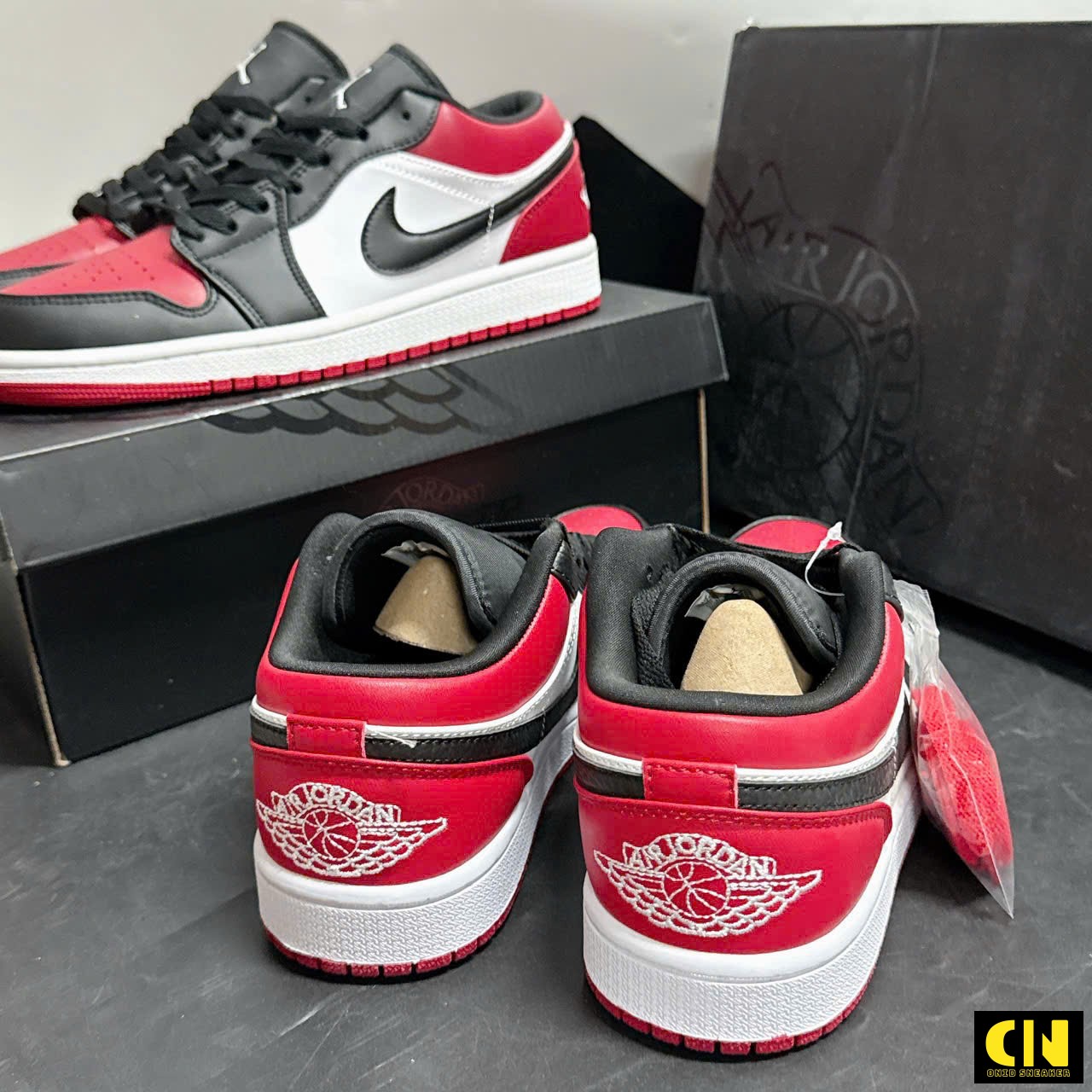 Giày Air Jordan 1 Low Bred Toe Like Auth Giá Tốt Giày Air Jordan 1 Low Bred Toe Like Auth Giá Tốt