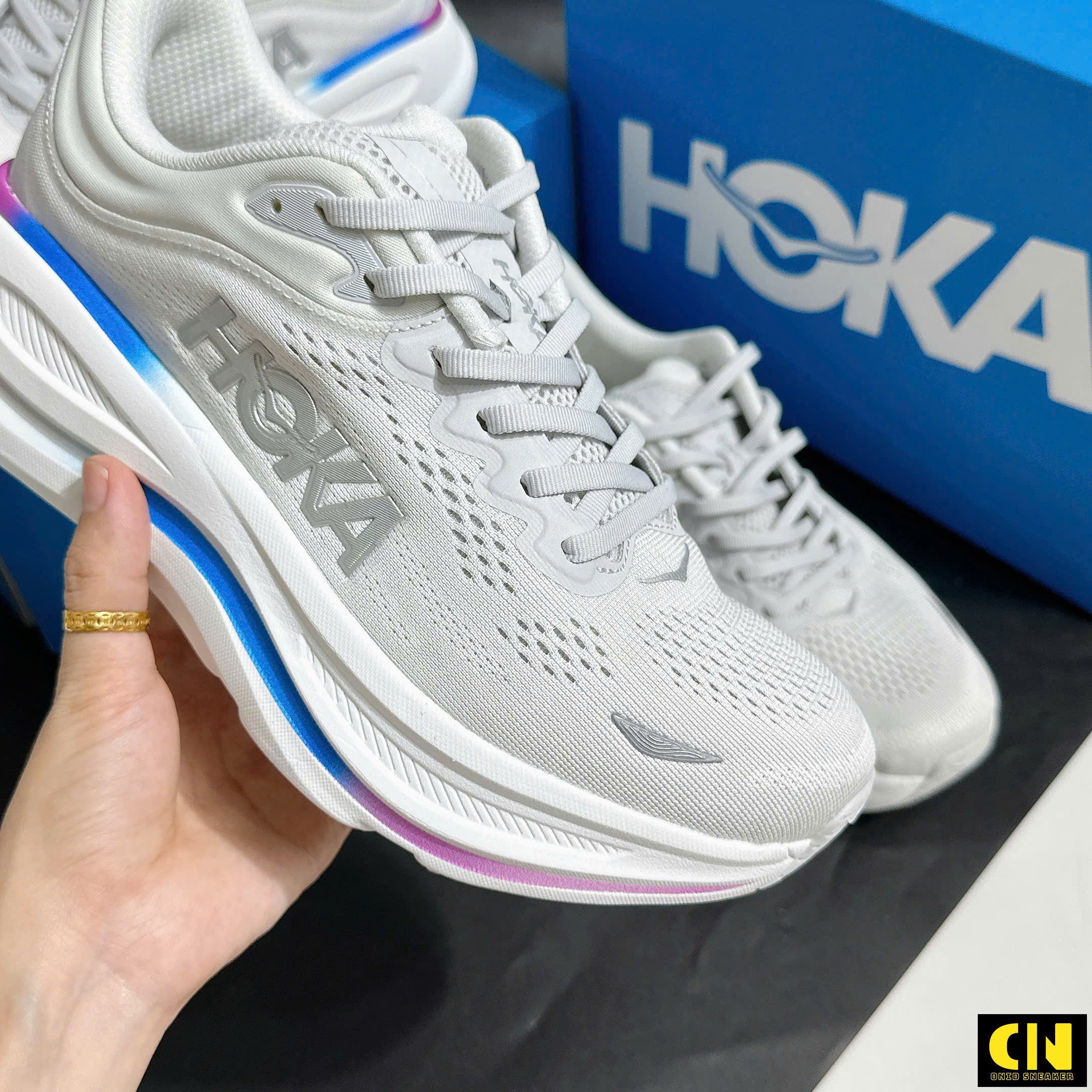 Giày Chạy Bộ Hoka Bondi 9 Cosmic Grey White Nữ Nam Êm Ái Giày Chạy Bộ HOKA Bondi 9 Cosmic Grey White Nữ Nam Êm Ái