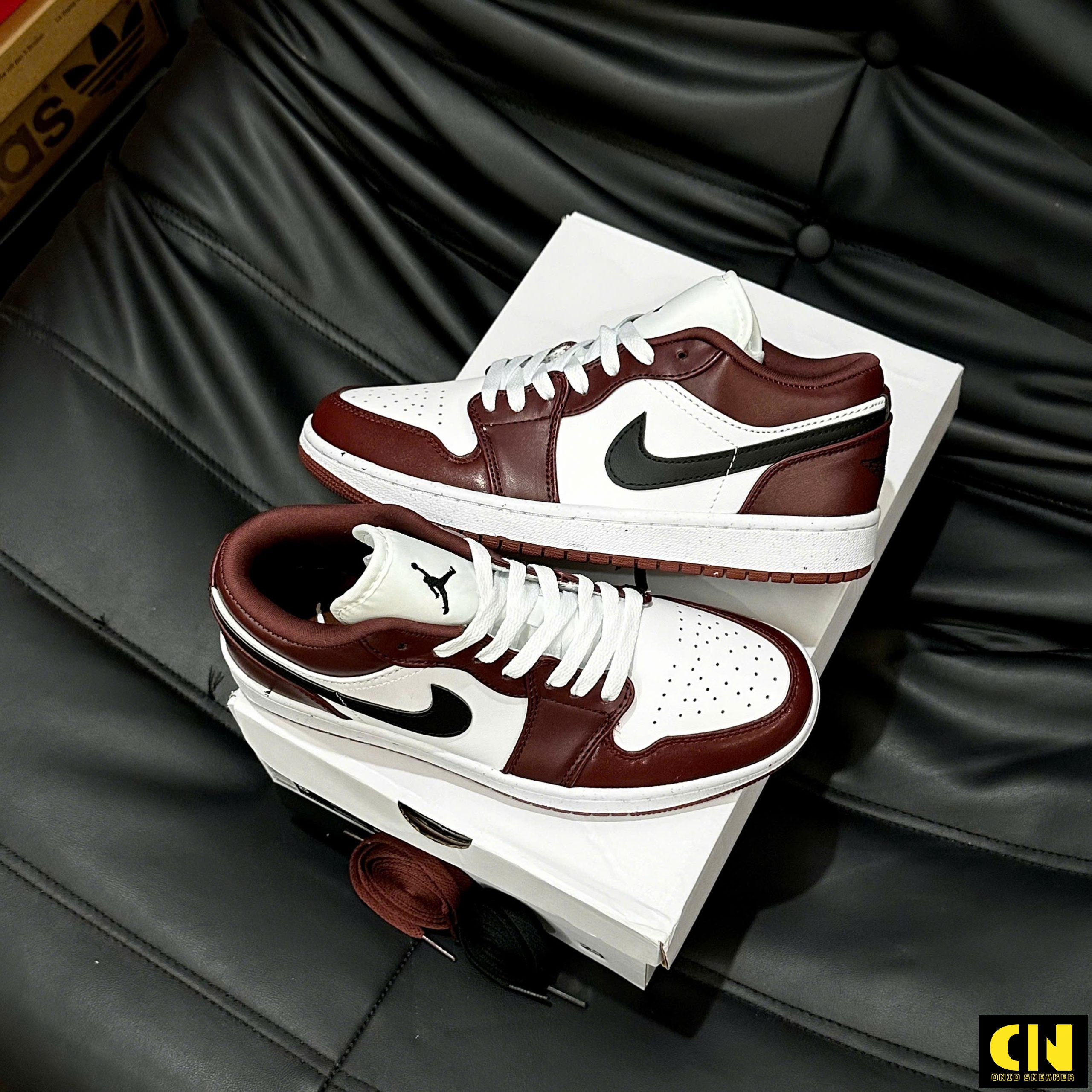 Giày Nike Air Jordan 1 Low Se Dark Pony Hf3148-102 Giá Tốt Giày Nike Air Jordan 1 Low SE Dark Pony HF3148-102 Giá Tốt
