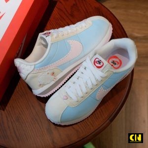 Giay Nike Cortez Sheep Blue Pink Trang Xanh Hong Con Cuu Cute Giày Nike Cortez Sheep Blue Pink Trắng Xanh Hồng Con Cừu Cute