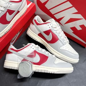 Giay Nike Dunk Low Pale Ivory Trang Kem Phoi Do Xam Giày Nike Dunk Low Pale Ivory Trắng Kem Phối Đỏ Xám