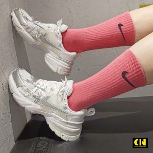 Giay Nike Wmns V2K Run Metallic Silver Trang Bac Giày Nike Wmns V2K Run Metallic Silver Trắng bạc