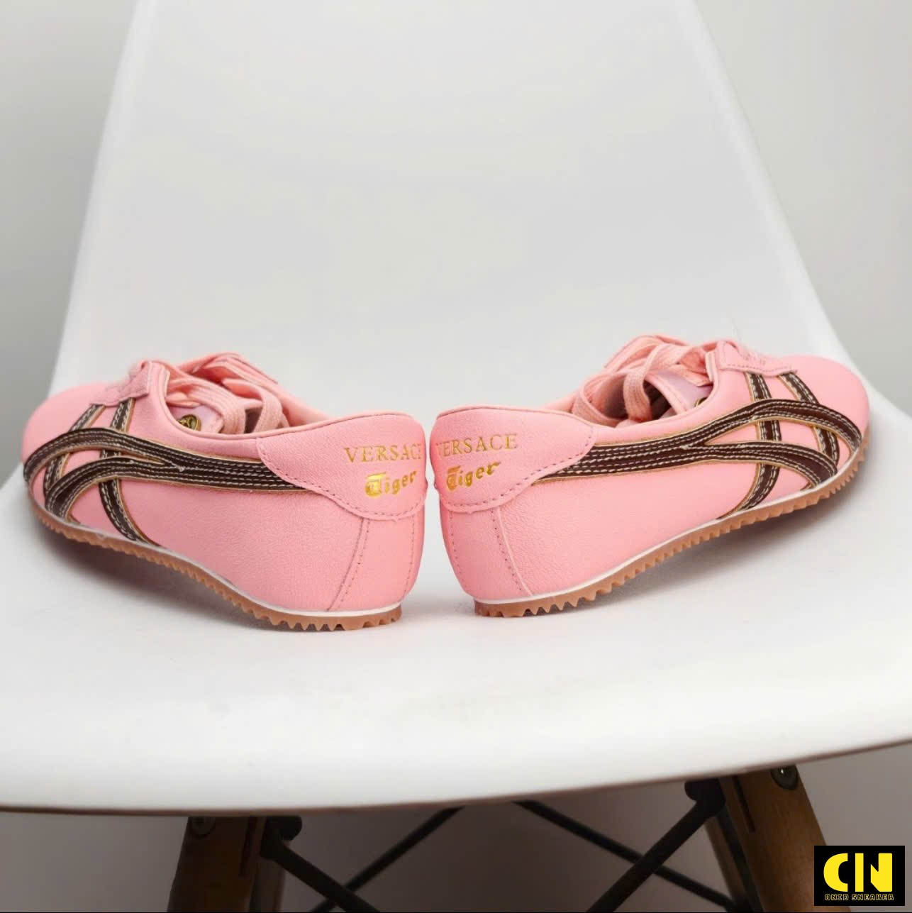 Giày Onitsuka Tiger X Versace Sakura Pink Brown Giày Onitsuka Tiger x Versace Sakura Pink Brown