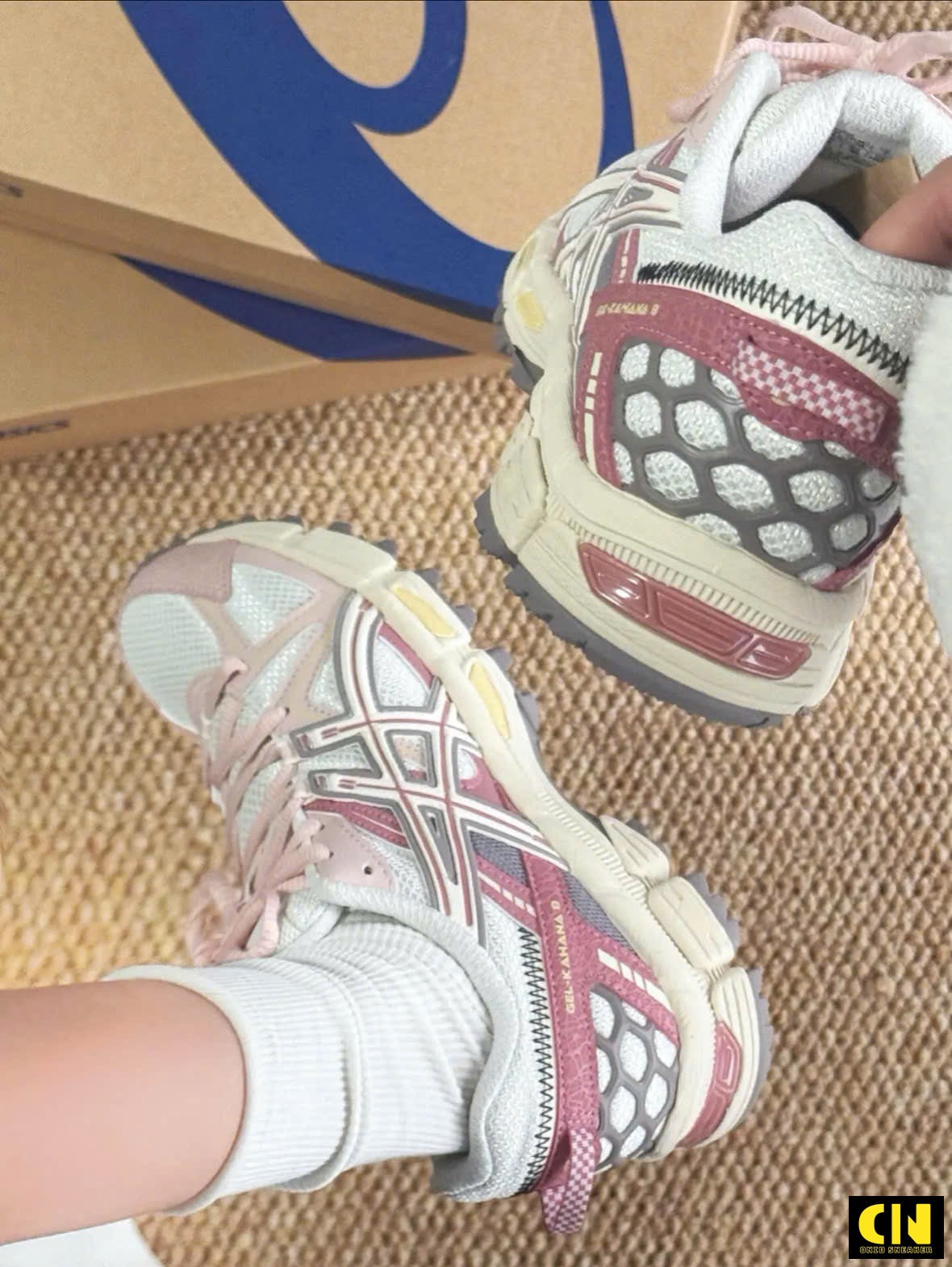 Giày Running Asics Gel Kahana 8 Trắng Hồng Hot Trend Giày Running Asics Gel Kahana 8 Trắng Hồng Hot Trend