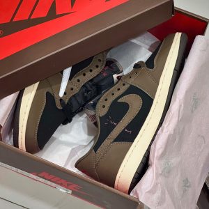 Giay Sneaker Air Jordan 1 Low Travis Scott Fullbox Du Size 36 46 Giày Sneaker Air Jordan 1 Low Travis Scott Fullbox Đủ Size 36-46