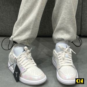 Giay Sneaker Air Jordan 1 Low Year Of The Snake Trang Xanh Blue Giày Sneaker Air Jordan 1 Low Year Of The Snake Trắng Xanh Blue