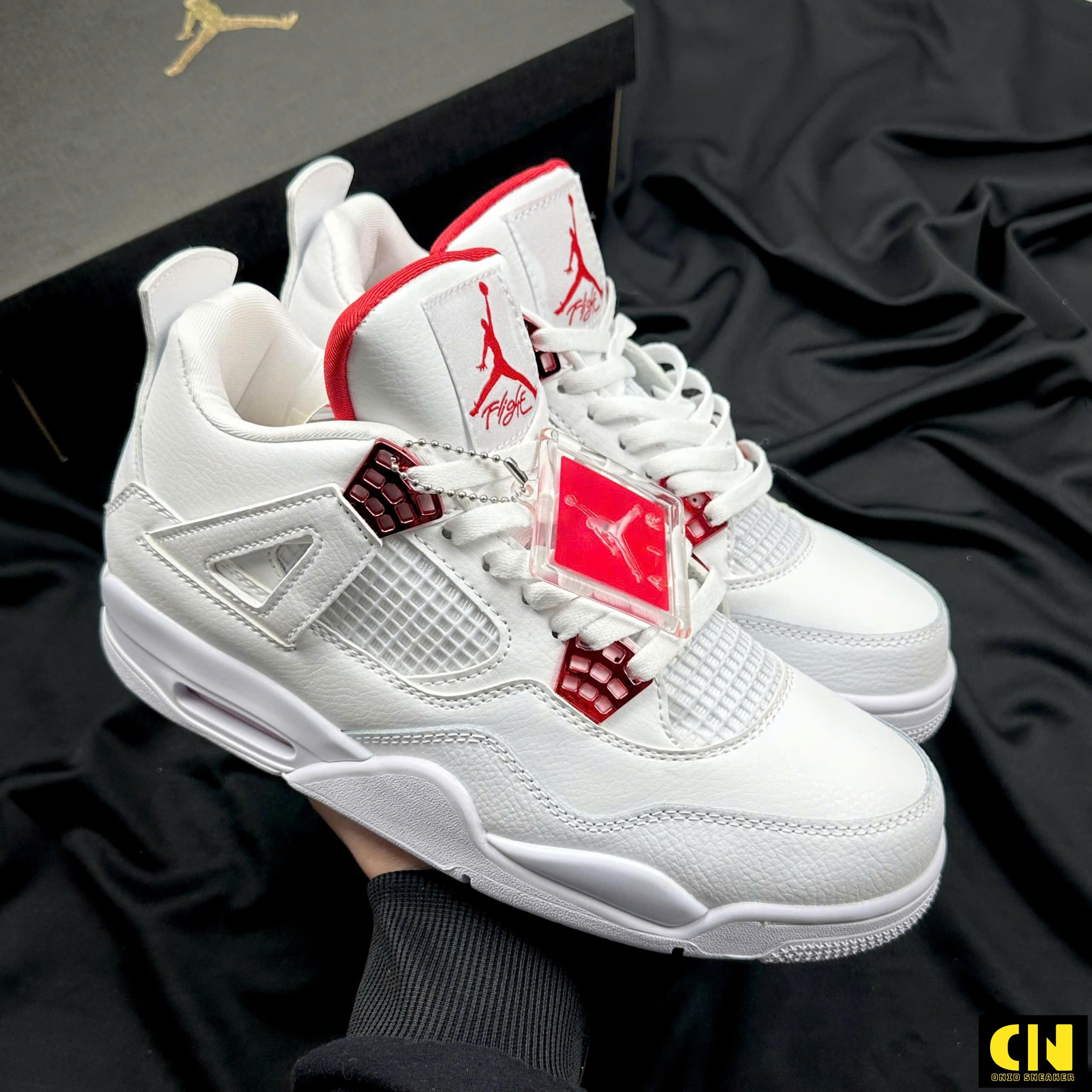 Giày Sneaker Air Jordan 4 Retro Gs Red Metallic Trắng Đỏ Giày Sneaker Air Jordan 4 Retro GS Red Metallic Trắng Đỏ