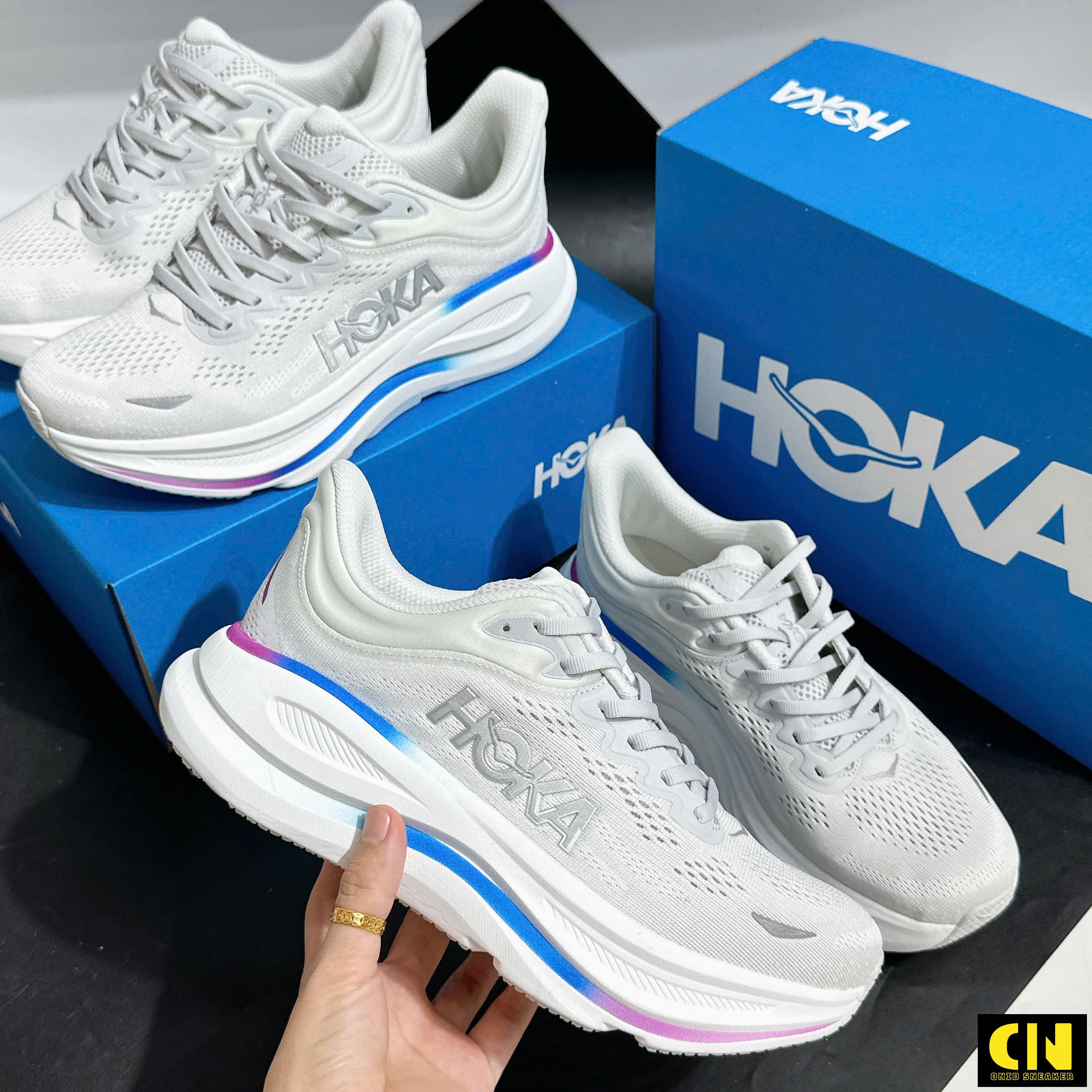 Giày Sneaker Hoka Bondi 9 Cosmic Grey White Đế Dày Rãnh Gradient Giày Sneaker HOKA Bondi 9 Cosmic Grey White Đế Dày Rãnh Gradient