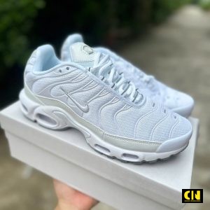 Giay Sneaker Nike Air Max Plus Tn White Metallic Silver Trang Giày Sneaker Nike Air Max Plus TN White Metallic Silver Trắng