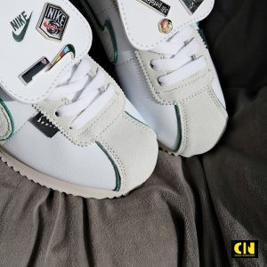 Giay Sneaker Nike Cortez White Green Light Bone Trang Xanh La Giày Sneaker Nike Cortez White Green Light Bone Trắng Xanh Lá