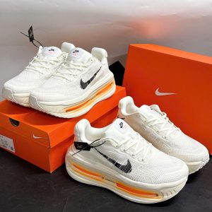 Giay Sneaker Nike Vomero Premium Iq4035 100 Dep Chuan Form Giày Sneaker Nike Vomero Premium IQ4035-100 Đẹp Chuẩn Form