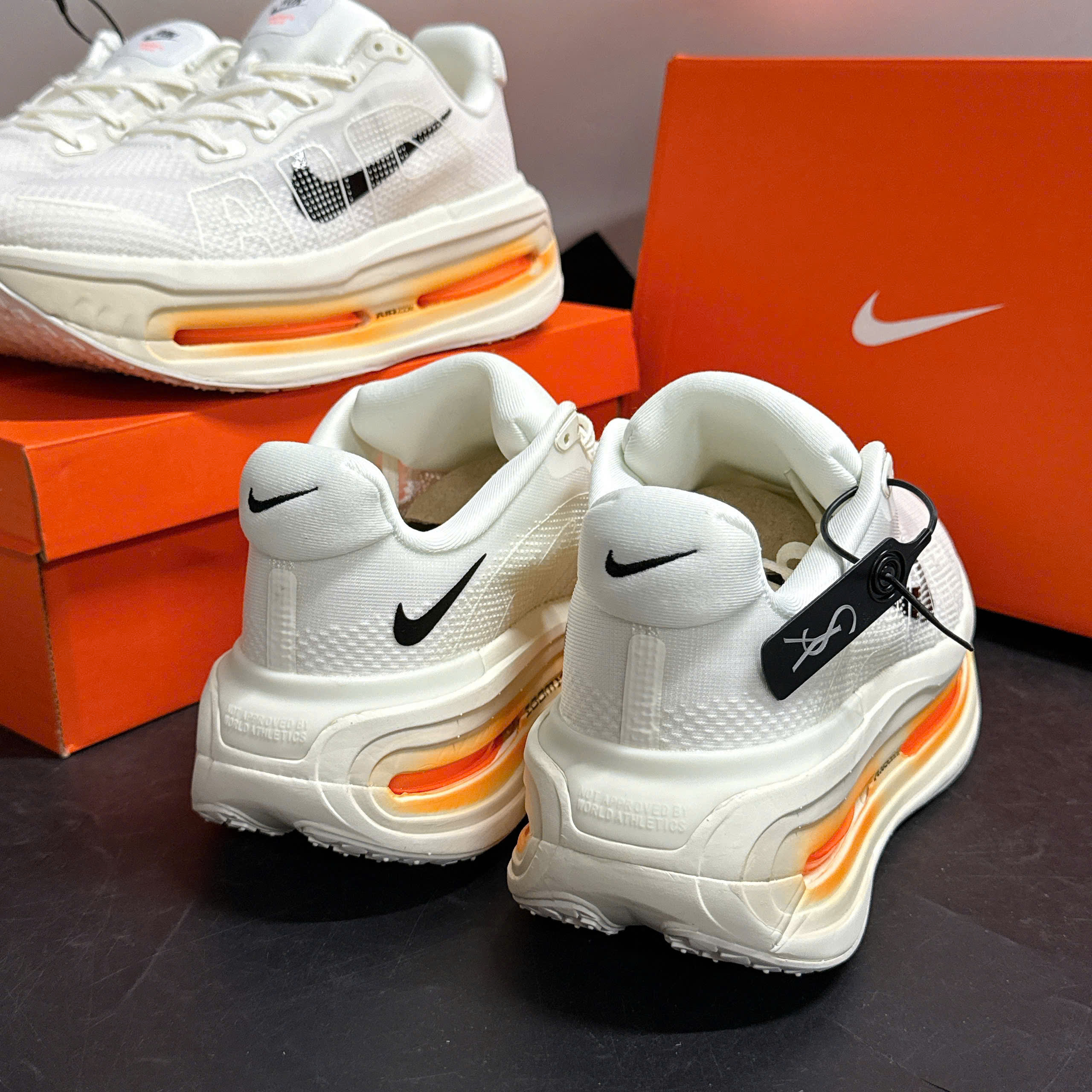 Giày Sneaker Nike Vomero Premium Sail Coconut Milk Cao Cấp Giày Sneaker Nike Vomero Premium Sail Coconut Milk Cao Cấp