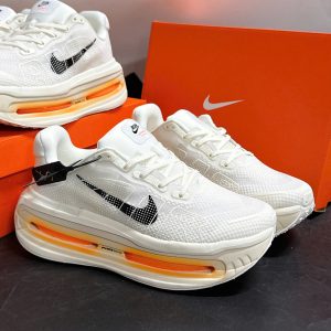 Giay Sneaker Nike Vomero Premium Sail Coconut Milk Trang Cam Giày Sneaker Nike Vomero Premium Sail Coconut Milk Trắng Cam