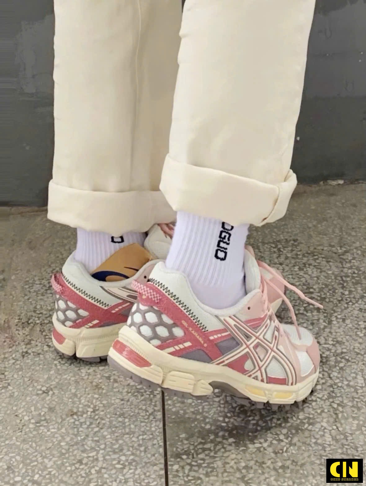 Giày Sneaker Nữ Asics Gel Kahana 8 Phối Màu Trắng Hồng Giày Sneaker Nữ Asics Gel Kahana 8 Phối Màu Trắng Hồng