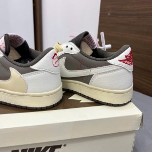 Giay The Thao Nam Nu Nike Air Jordan 1 Travis Scott Reverse Mocha Giày Thể Thao Nam Nữ Nike Air Jordan 1 Travis Scott Reverse Mocha