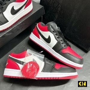 Giay The Thao Nike Air Jordan 1 Low Bred Toe Do Den Giày Thể Thao Nike Air Jordan 1 Low Bred Toe Đỏ Đen