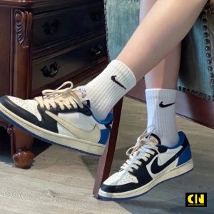 Giay The Thao Nike Air Jordan 1 Retro Low Travis Scott Fragment Design Xanh Trang Giày Thể Thao Nike Air Jordan 1 Retro Low Travis Scott Fragment Design Xanh Trắng