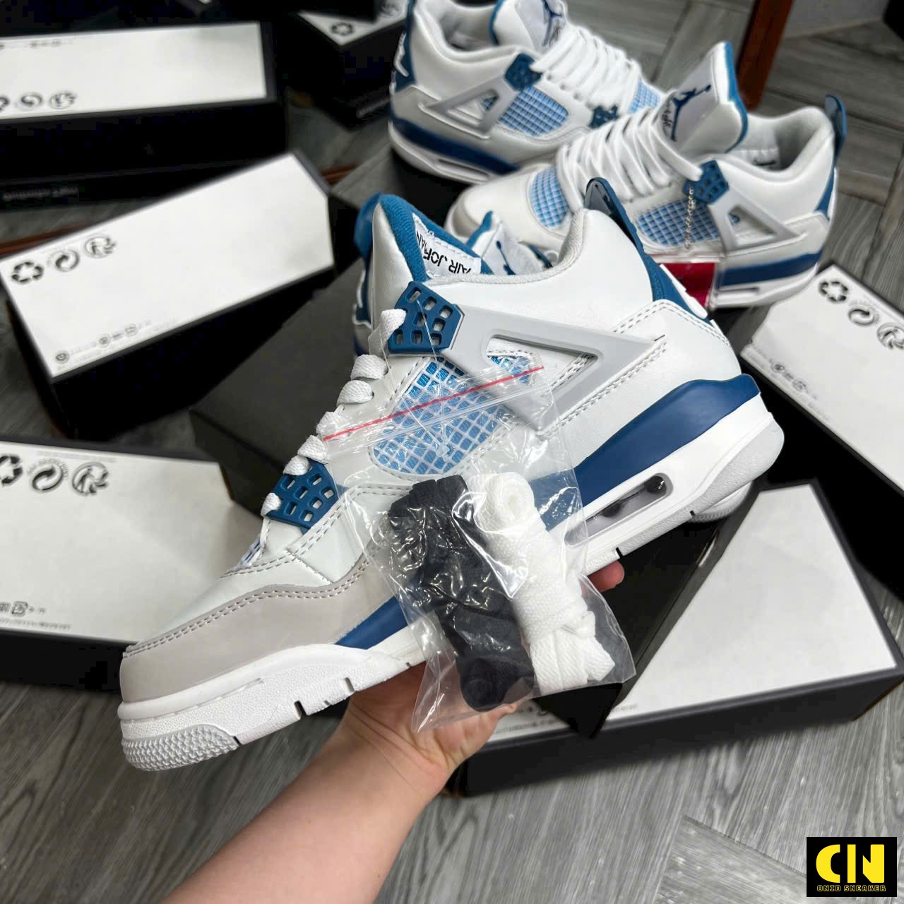 Giày Thể Thao Nike Air Jordan 4 Retro Gs Military Blue Xanh Trắng Giày Thể Thao Nike Air Jordan 4 Retro GS Military Blue Xanh Trắng