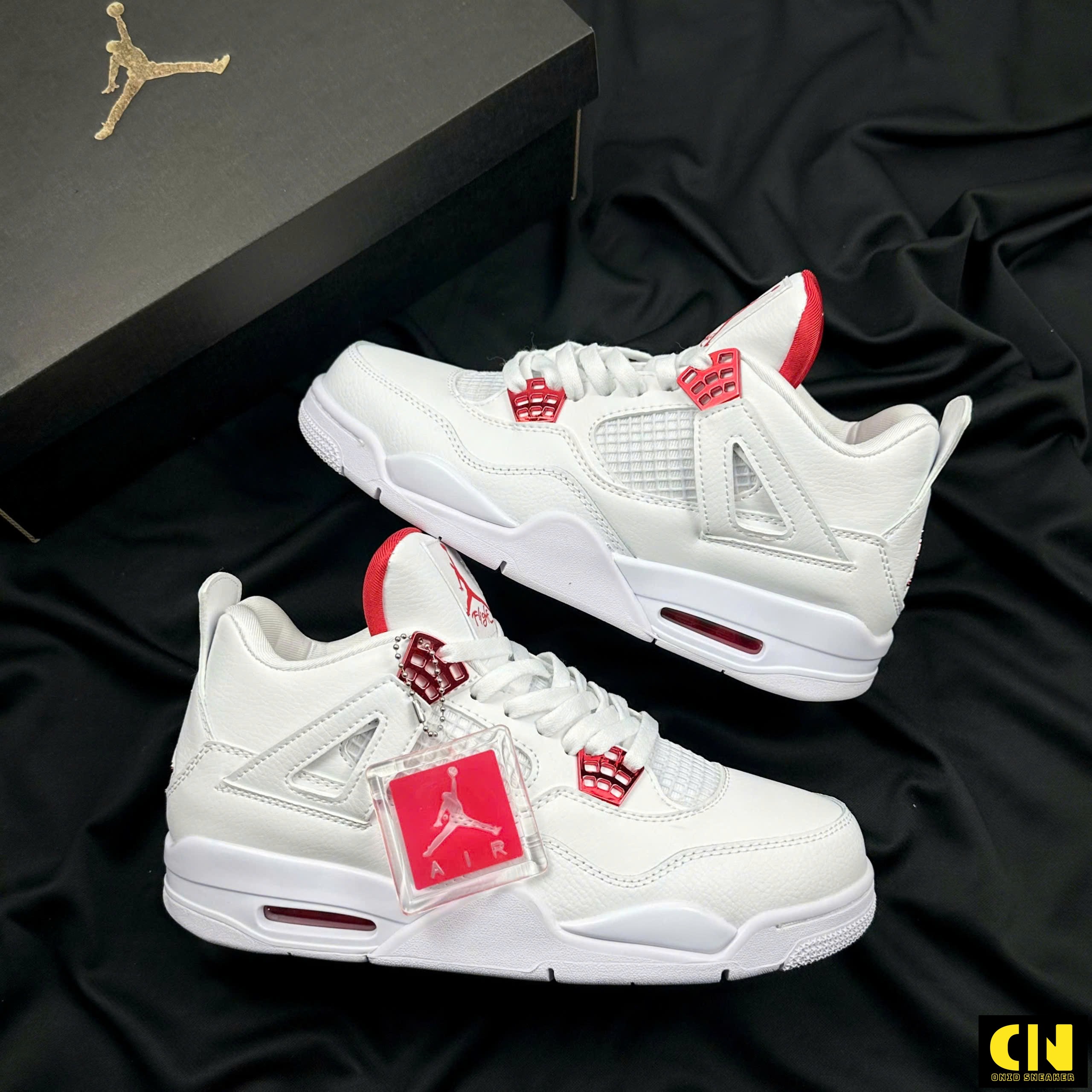 Giày Thể Thao Nike Air Jordan 4 Retro Gs Red Metallic Trắng Đỏ Giày Thể Thao Nike Air Jordan 4 Retro GS Red Metallic Trắng Đỏ