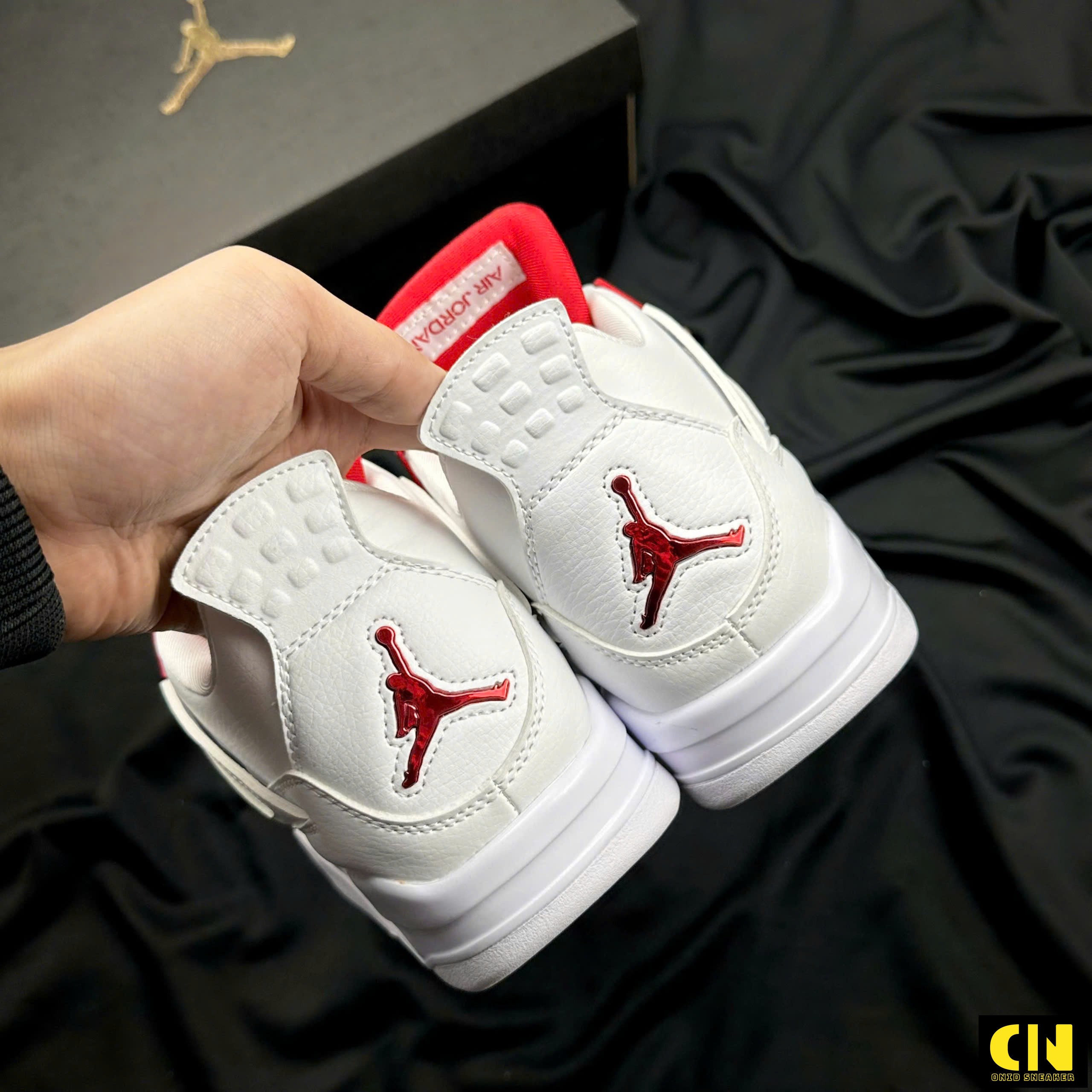 Giày Thể Thao Nike Air Jordan 4 Retro Red Metallic Cổ Cao Giày Thể Thao Nike Air Jordan 4 Retro Red Metallic Cổ Cao