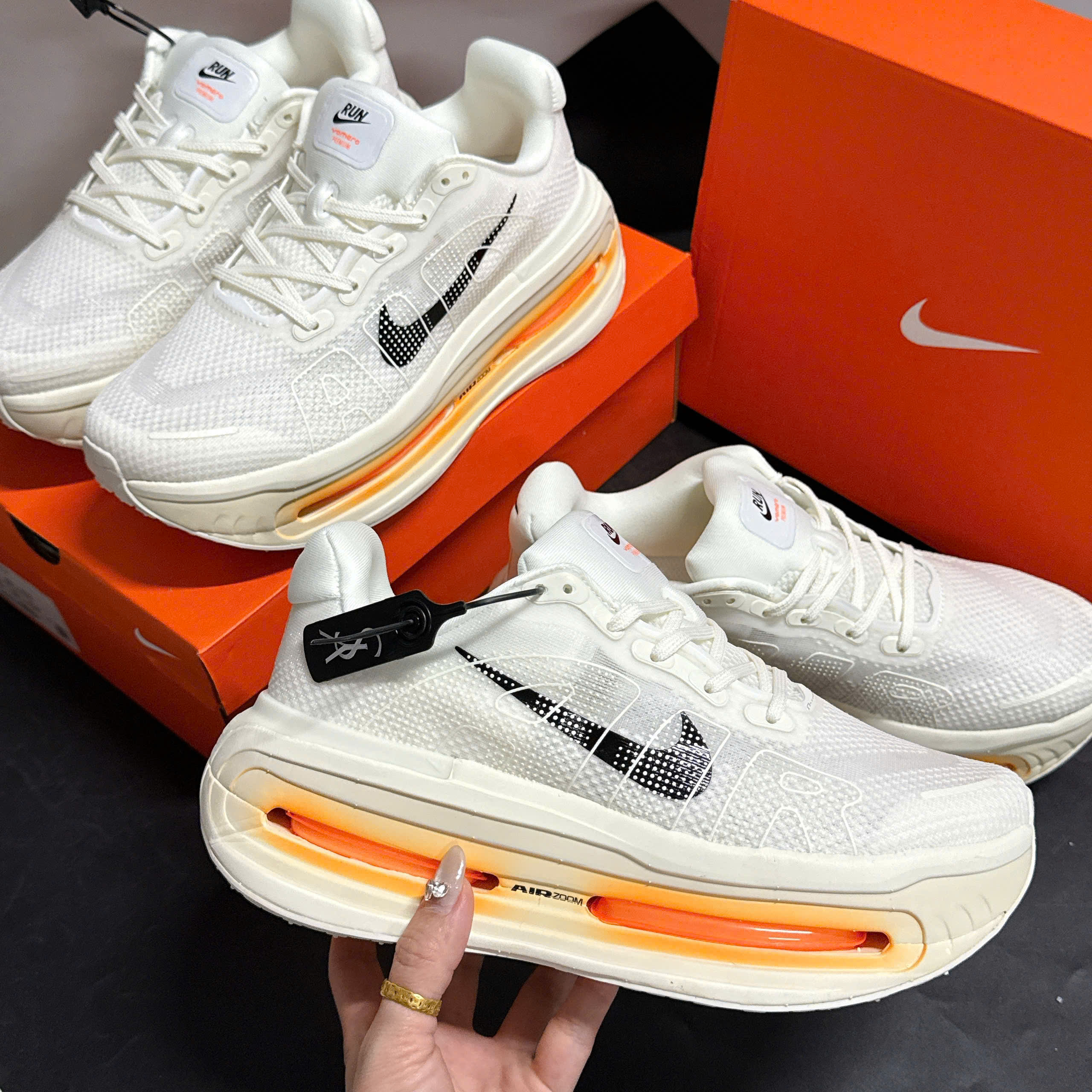 Giày Thể Thao Nike Vomero Premium Màu Sail Coconut Milk Giày Thể Thao Nike Vomero Premium Màu Sail Coconut Milk