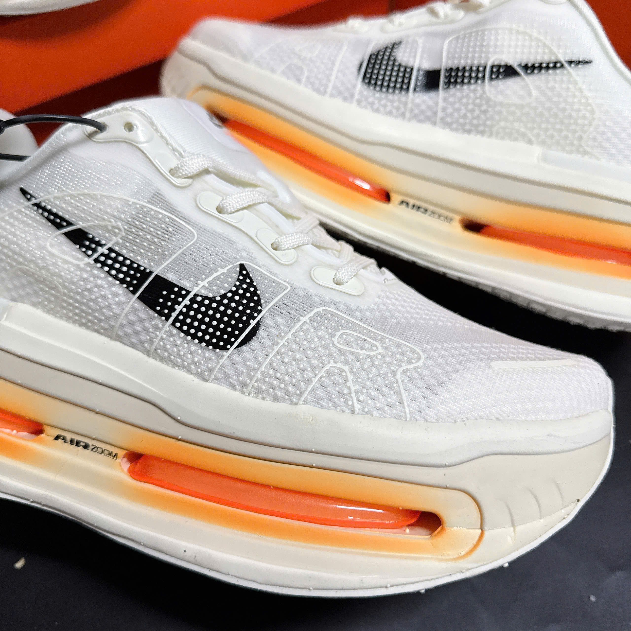 Giày Thể Thao Nữ Nike Vomero Premium Sail Coconut Milk Giày Thể Thao Nữ Nike Vomero Premium Sail Coconut Milk