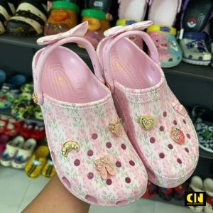 Dép Sục Nữ Crocs Love Shack Fancy Trắng Hồng Chất Lượng Chuẩn Full Box