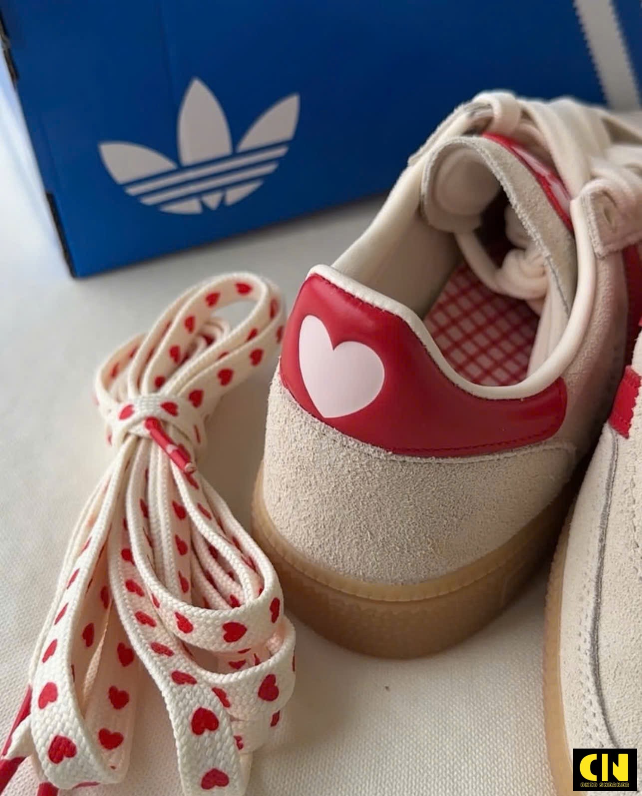 Giày Adidas Originals Handball Spezial Bright Red Kem Đỏ Hồng Gót Tim Giày Adidas Originals Handball Spezial Bright Red Kem Đỏ Hồng Gót Tim