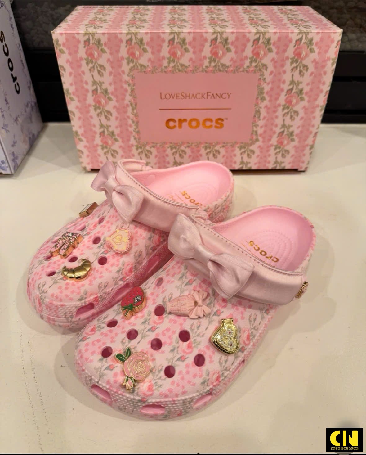 Giày Crocs Classic Love Shack Fancy Classic Clog White Pink Fullbox Giày Crocs Classic Love Shack Fancy Classic Clog White Pink Fullbox