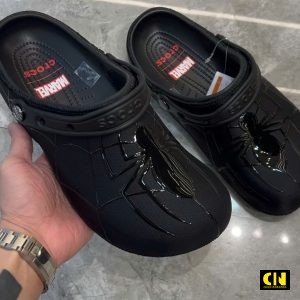 Giay Dep Crocs Spider Man Den Chuan Suze Giày Dép Crocs Spider Man Đen Chuẩn Suze