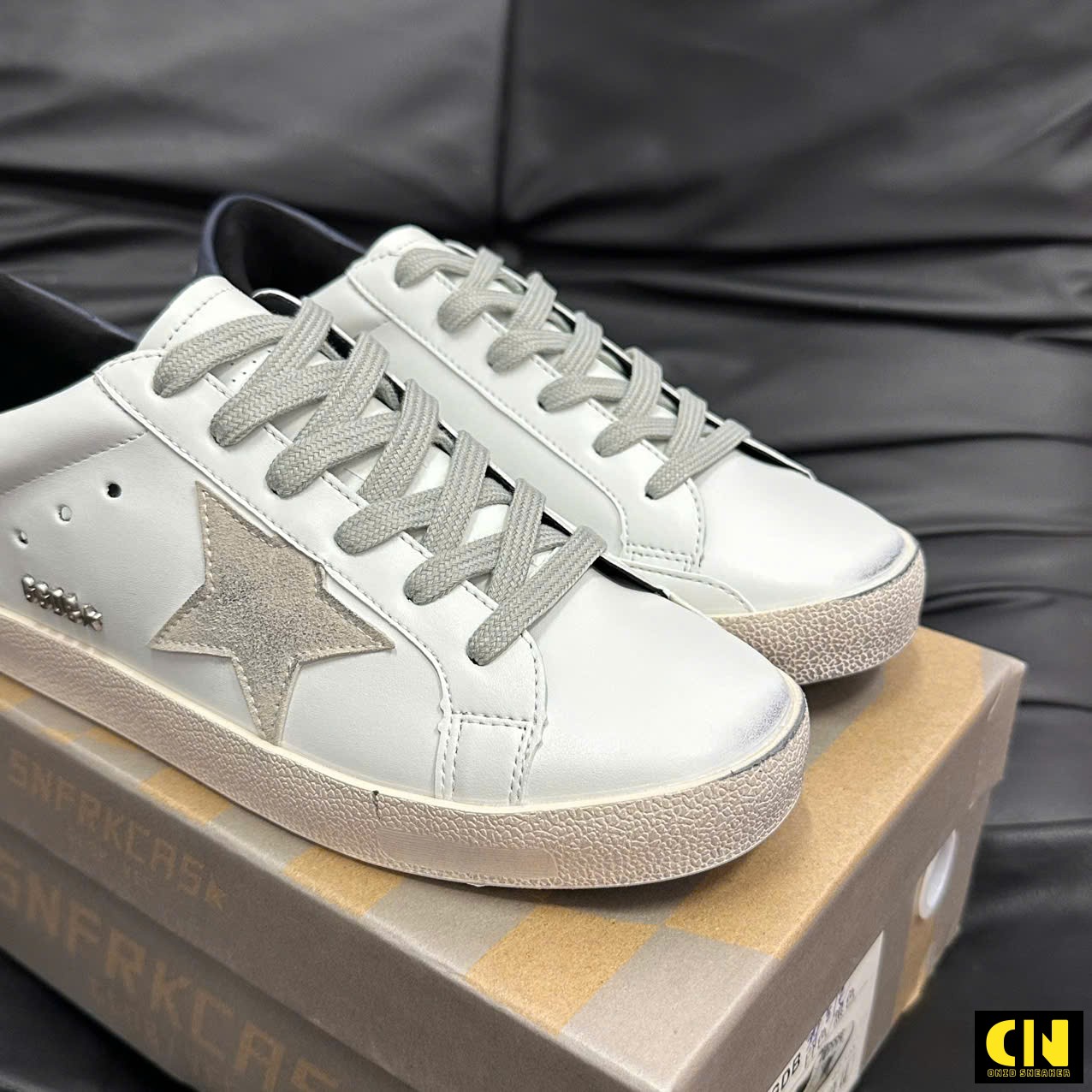 Giày Golden Goose Superstar Trắng Gót Navy Giày Golden Goose Superstar Trắng Gót Navy