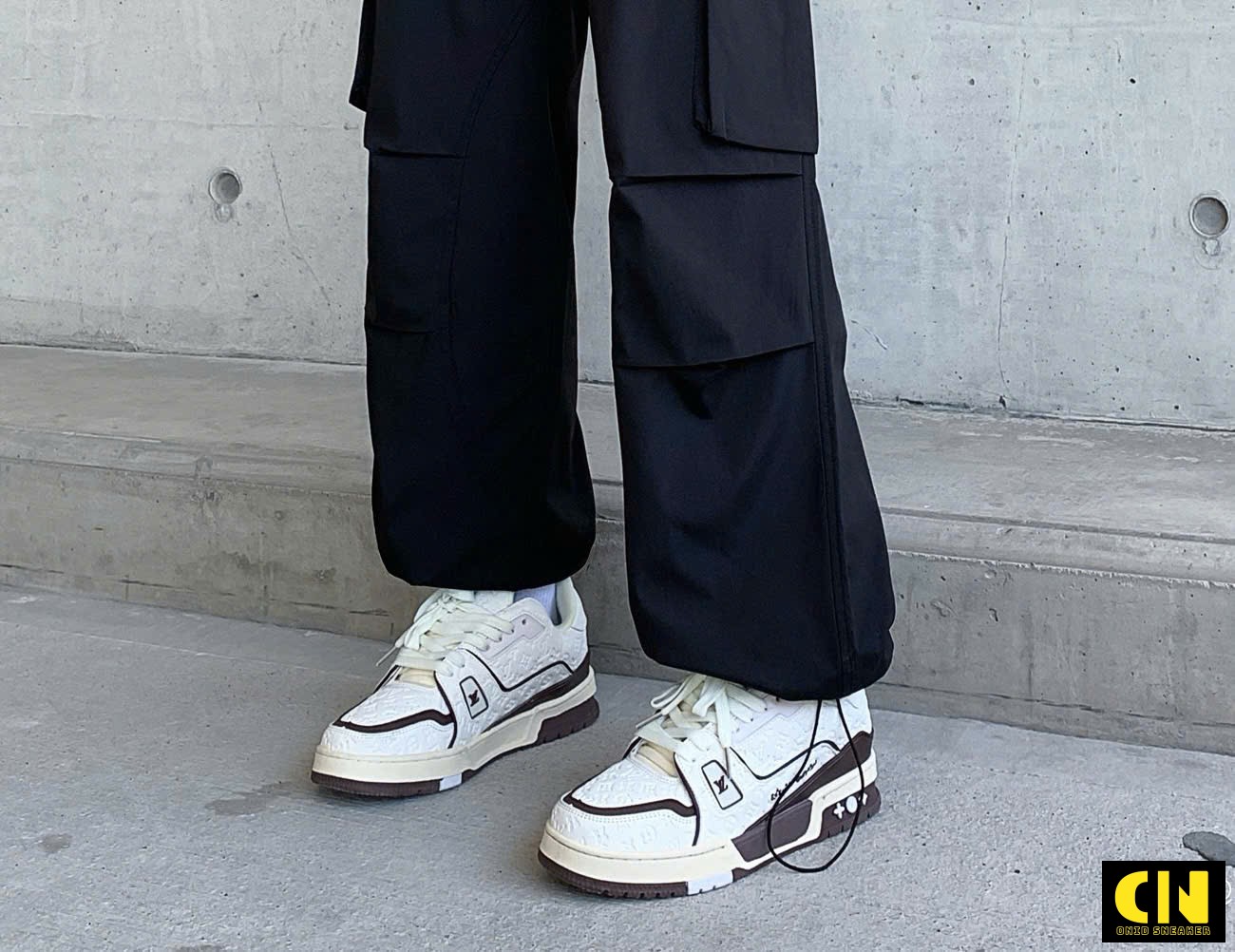 Giày Louis Vuitton Lv 54 Trainer Phối Màu Trắng Cà Phê Mocha Giày Louis Vuitton LV 54 Trainer Phối Màu Trắng Cà Phê Mocha