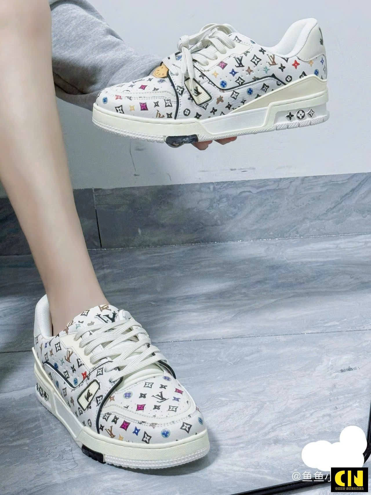 Giày Louis Vuitton Lv Trainer 54 Beige White Multicolor Họa Tiết Giày Louis Vuitton LV Trainer 54 Beige White Multicolor Họa Tiết