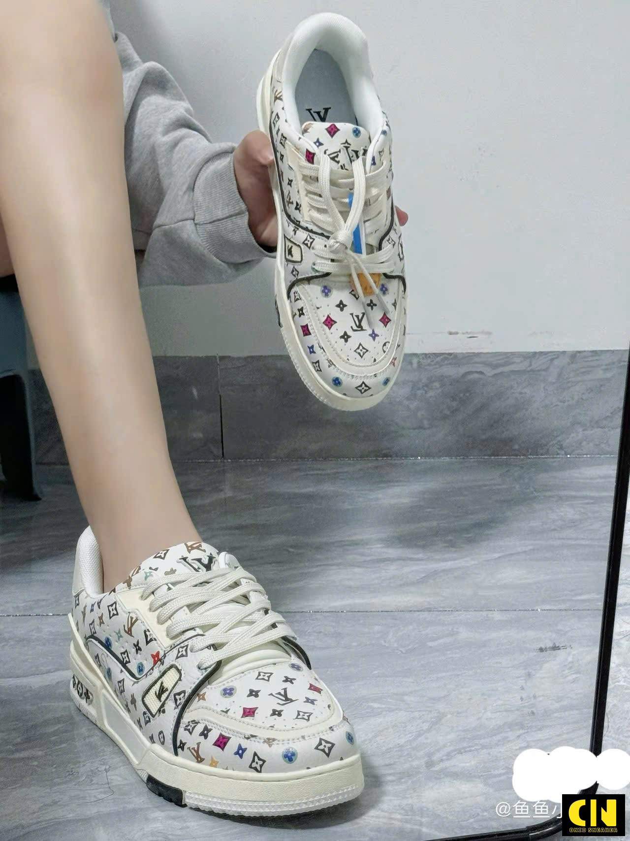 Giày Louis Vuitton Lv Trainer 54 Trắng Họa Tiết Giày Louis Vuitton LV Trainer 54 Trắng Họa Tiết