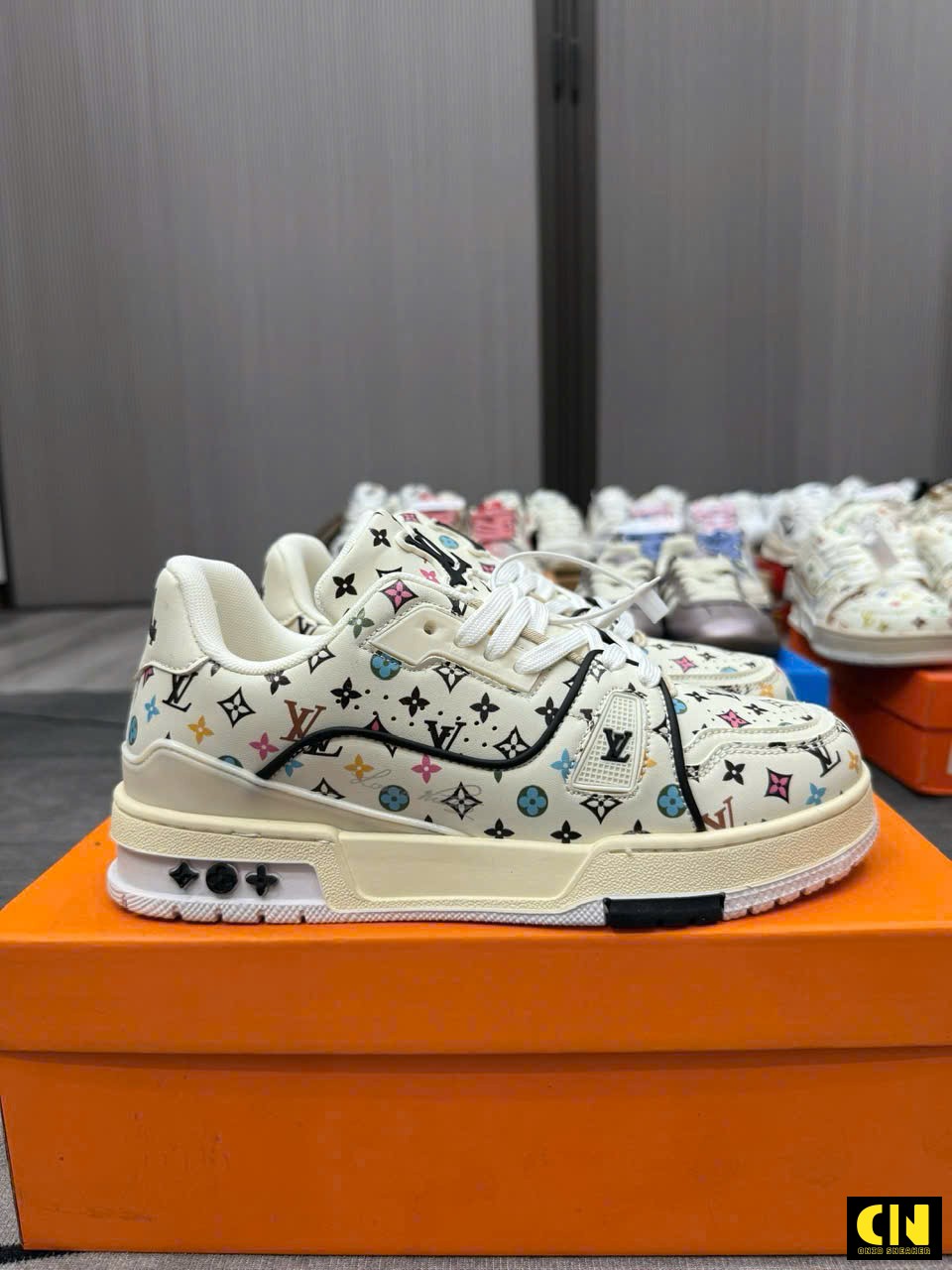 Giày Louis Vuitton Lv Trainer Họa Tiết Monogram Multicolor Giày Louis Vuitton LV Trainer Họa Tiết Monogram Multicolor
