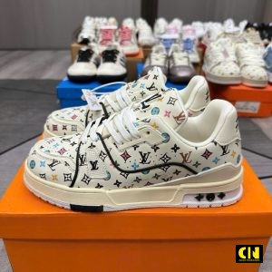 Giay Louis Vuitton Lv Trainer Monogram Multicolor Trang Kem Giày Louis Vuitton LV Trainer Monogram Multicolor Trắng Kem