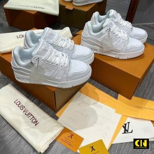 Giay Louis Vuitton Lv Trainer Triple White Mau Trang Giày Louis Vuitton LV Trainer Triple White Màu Trắng