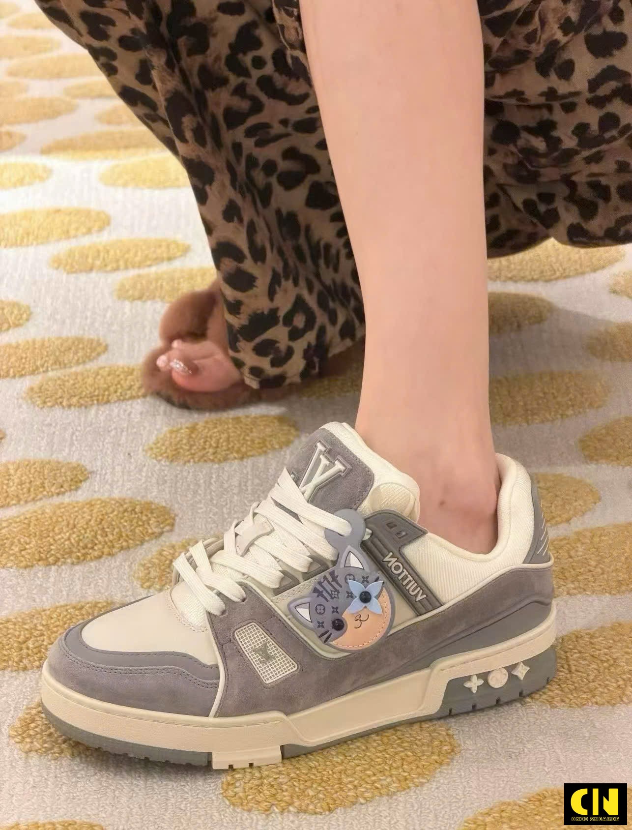 Giày Louis Vuitton Lv Trainer White Gray Xám Trắng Giày Louis Vuitton LV Trainer White Gray Xám Trắng