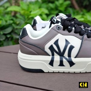 Giay Mlb Korea Chunky Liner Basic Ny Charcoal Nau Trang Giày MLB Korea Chunky Liner Basic NY Charcoal Nâu Trắng