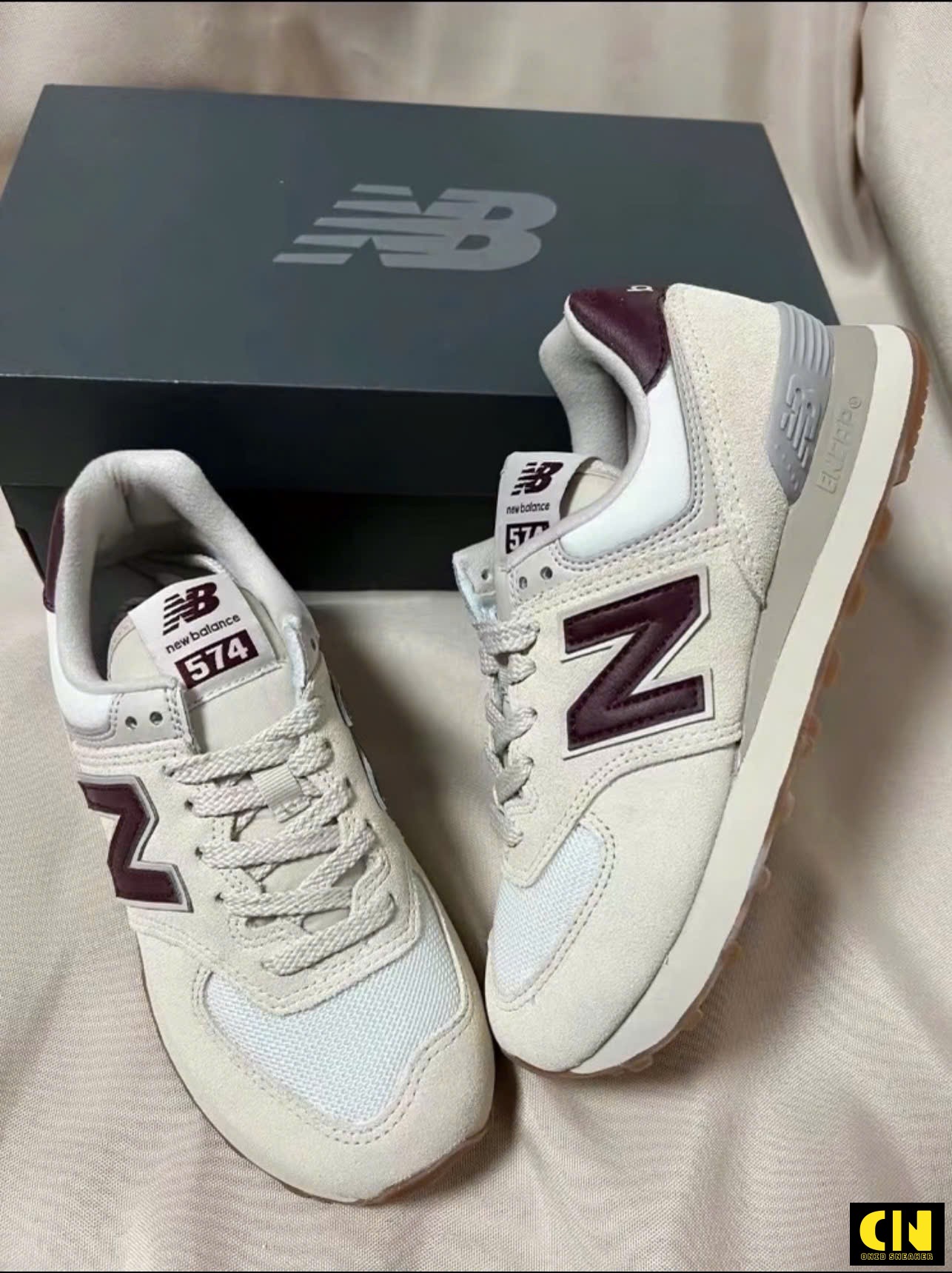 Giày New Balance 574 Off White Chuẩn Form Giày New Balance 574 Off White Chuẩn Form
