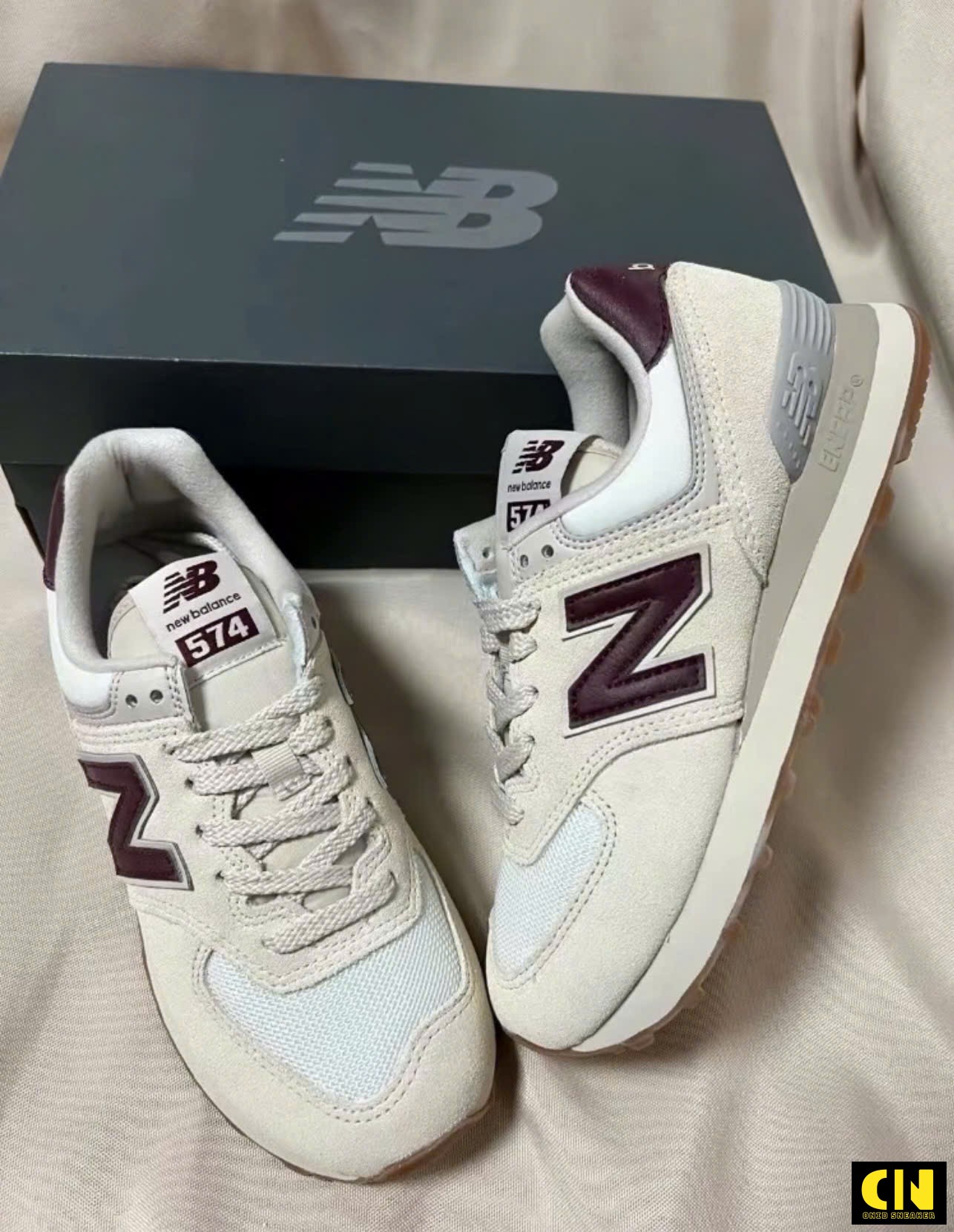 Giày New Balance 574 Off White Cream Red Giày New Balance 574 Off White Cream Red
