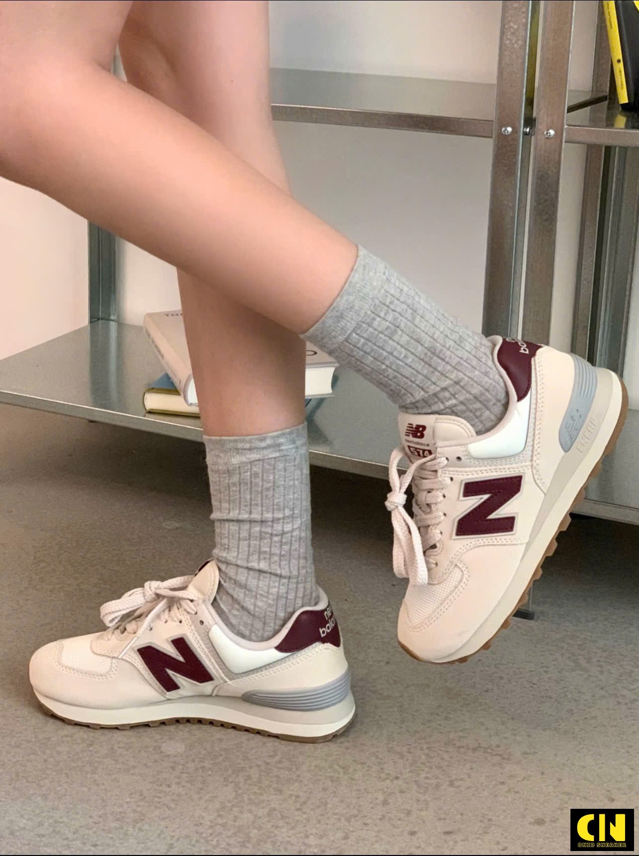 Giày New Balance 574 Off White Đỏ Đô Trắng Kem Giày New Balance 574 Off White Đỏ Đô Trắng Kem