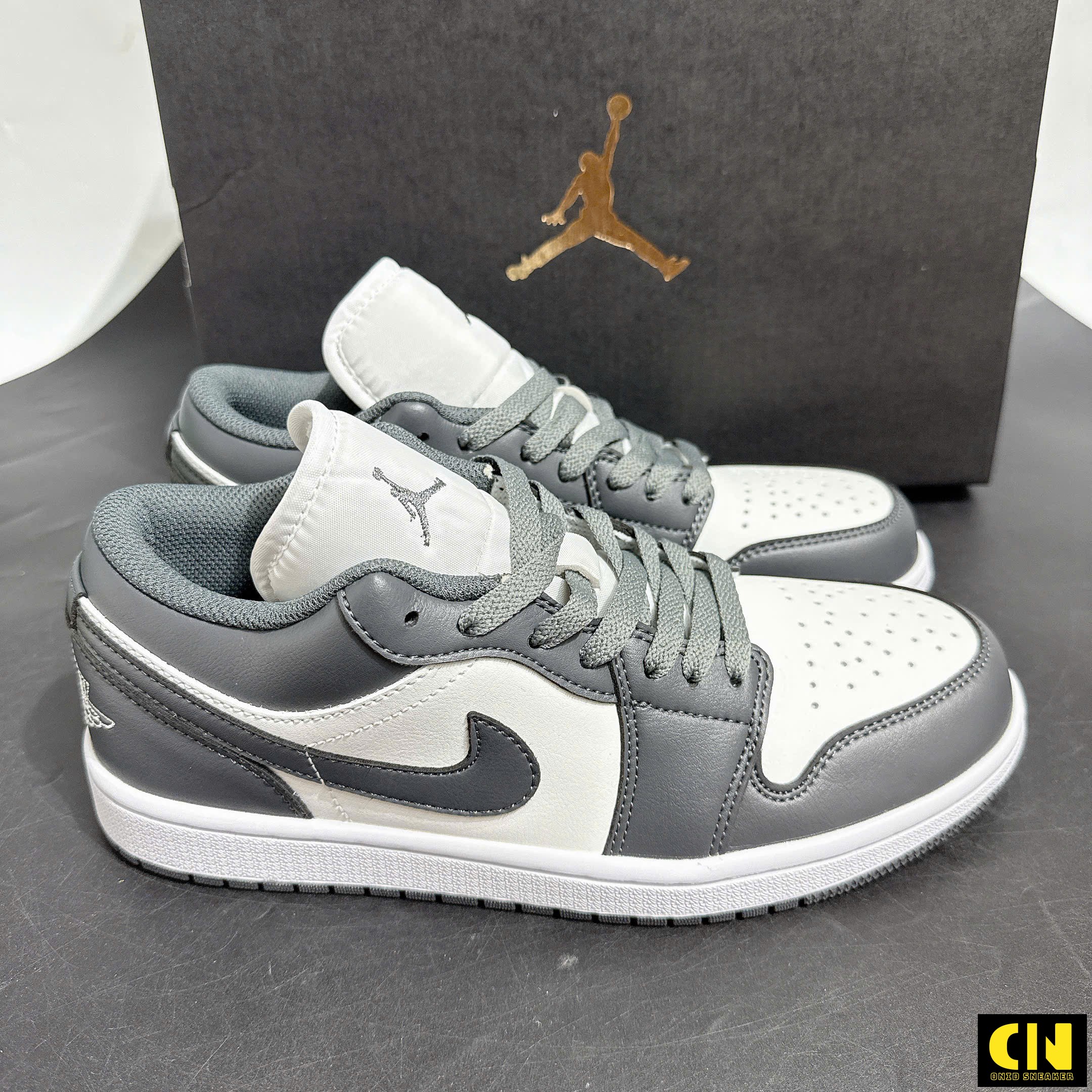 Giày Nike Air Jordan 1 Low Xám Trắng Giày Nike Air Jordan 1 Low Xám Trắng